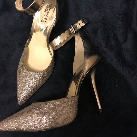 Women’s Michael Kors Heels Size 7 - Picture 2 of 2